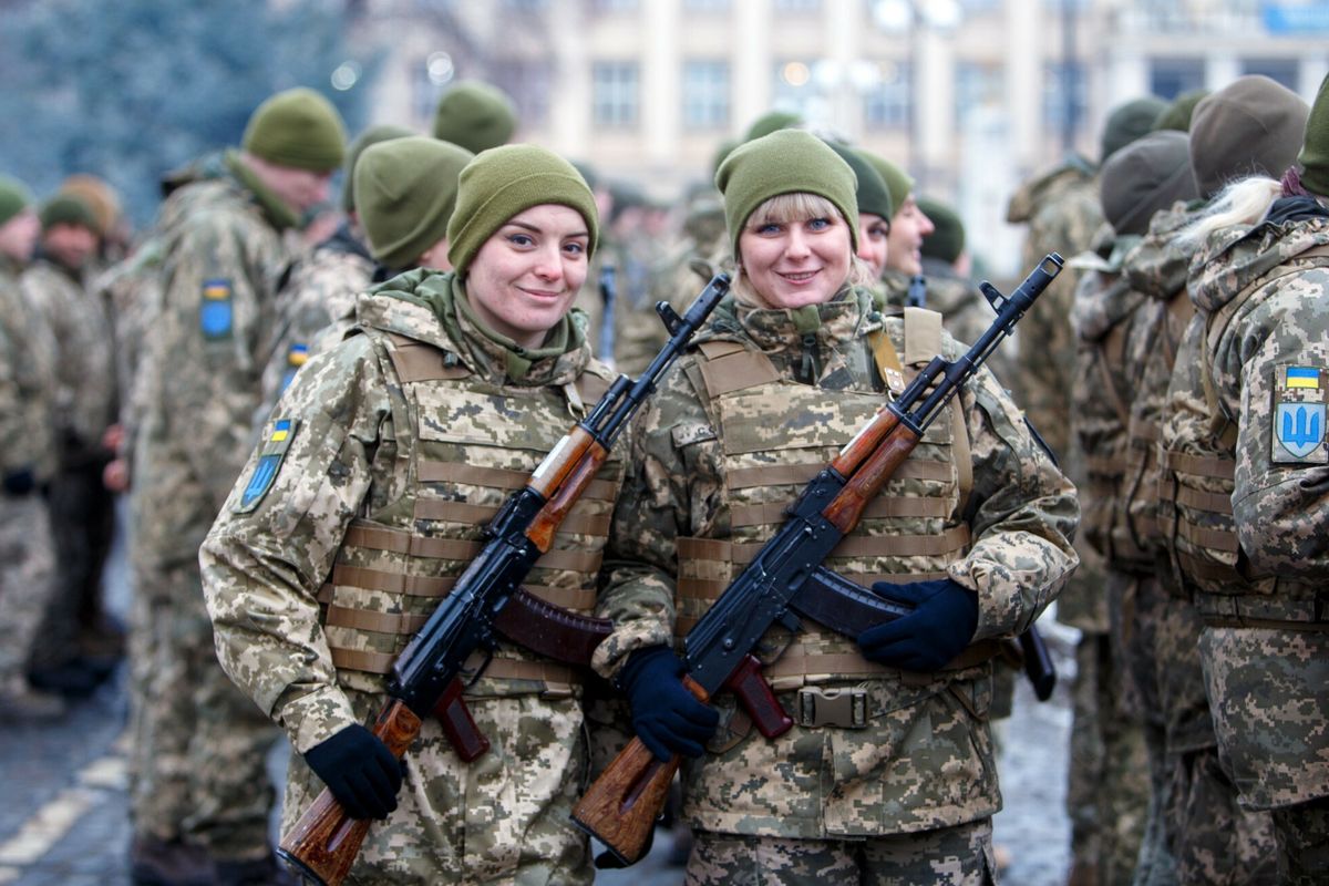 Ukrainki chcą bronić kraju. Stawiają się na wezwanie armii 