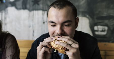 Nie każda przetworzona żywność szkodzi tak samo. Zbadali dietę 460 tys. osób