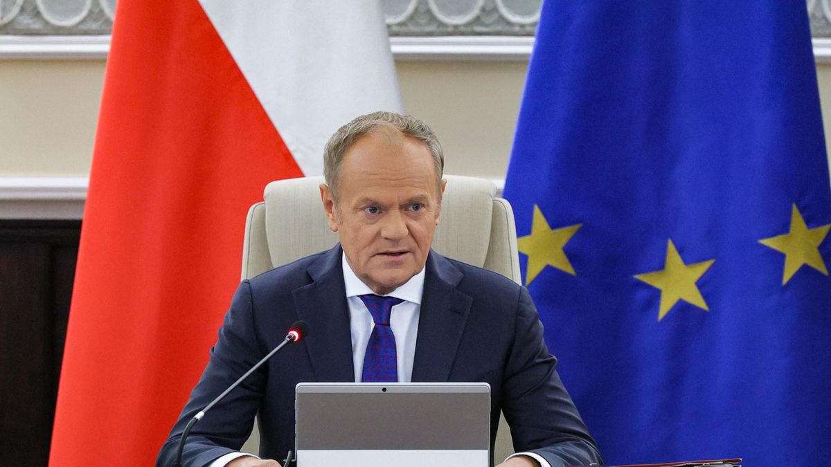 Donald Tusk przed posiedzeniem rządu 31 marca