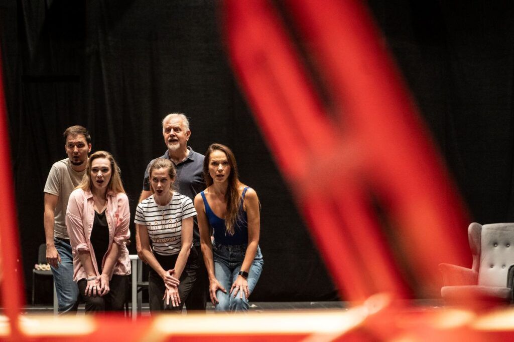 Próby do „Kopciuszka” w Białymstoku. Sebastian Mach, Aleksandra Opała, Dariusz Machej, Anna Wolfinger i Joanna Motulewicz © Michał Heller/OiFP