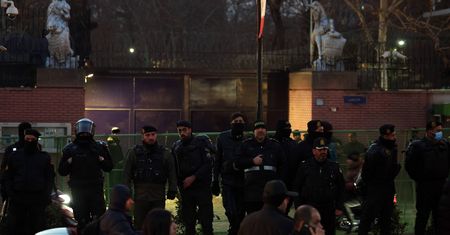 Wielka Brytania zamyka ambasadę w Teheranie