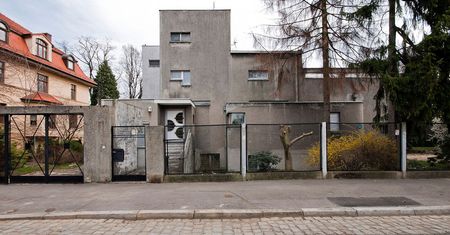Wrocław. Willa z balkonem do gimnastyki i bank w Rynku. Mamy nowe zabytki