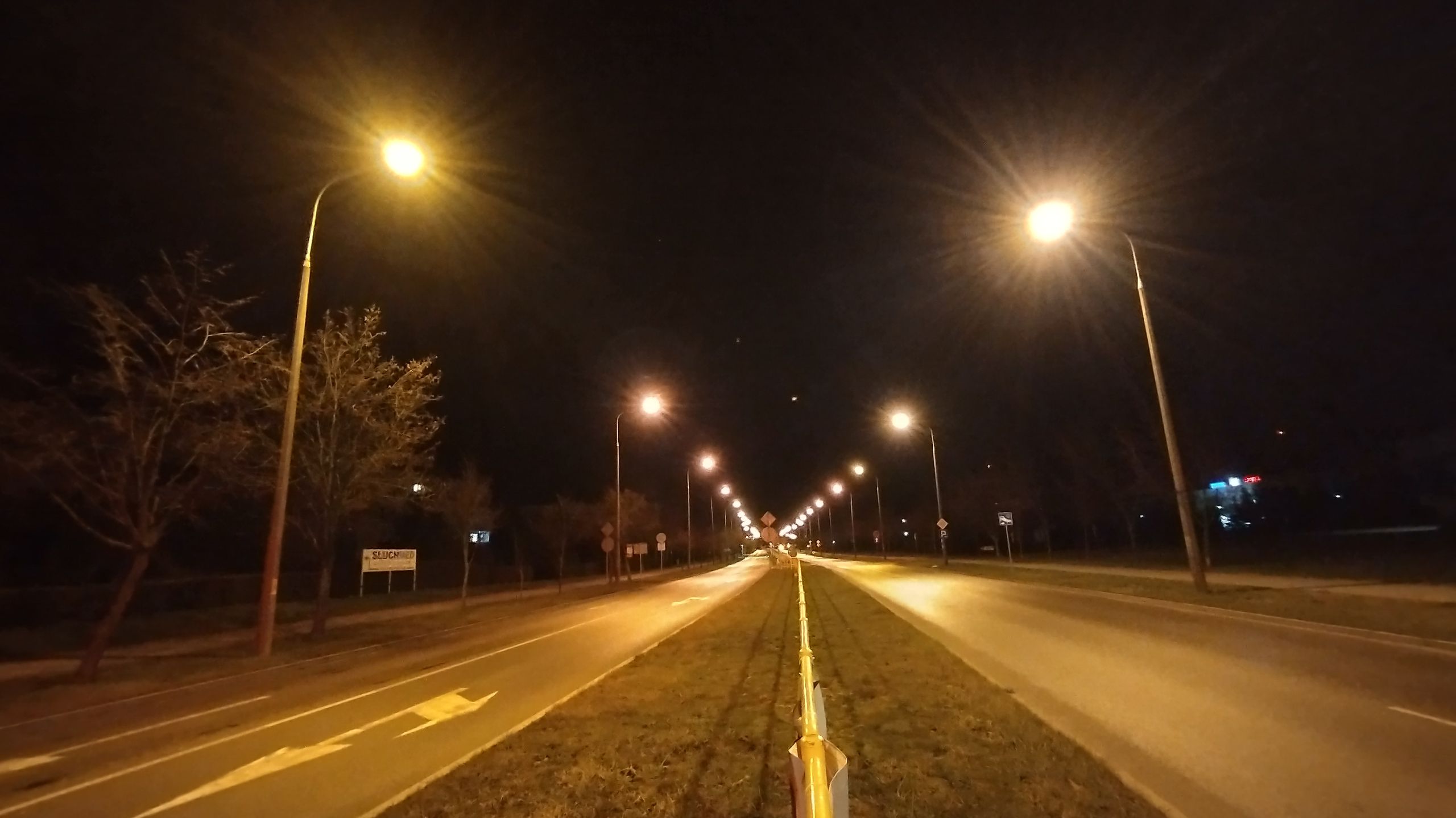 Motorola Moto G8 Power po dwóch dniach testów. Jest solidnie 12