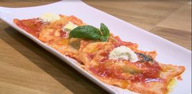 Ravioli caprese - prosty przepis na włoski przysmak (WIDEO)