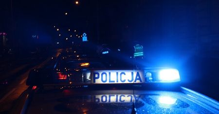 Szklarska Poręba. Nie zatrzymał się do kontroli, bo był pijany. Ucieczkę zakończył wjechaniem w mur