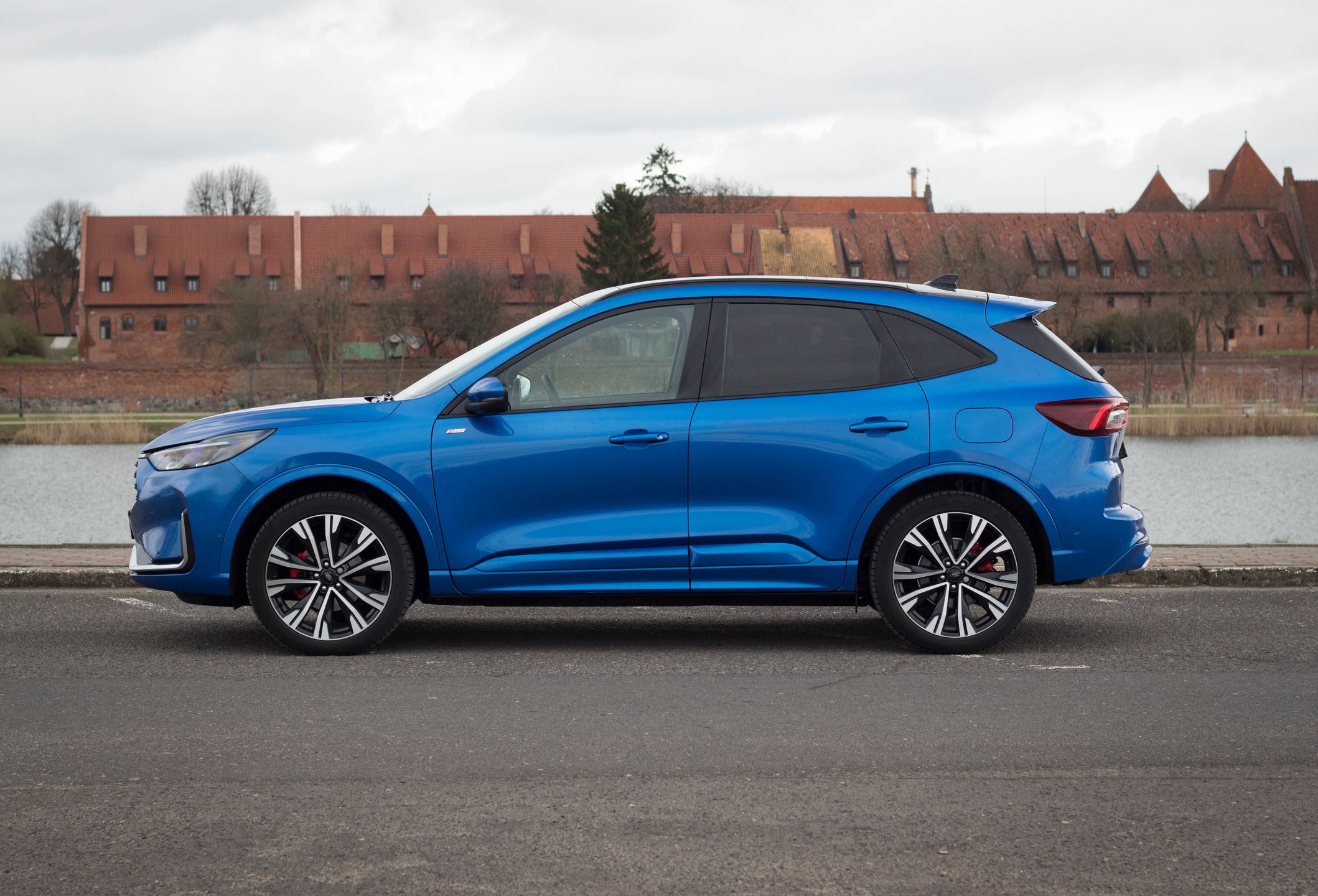 Ford Kuga ST-Line X FHEV