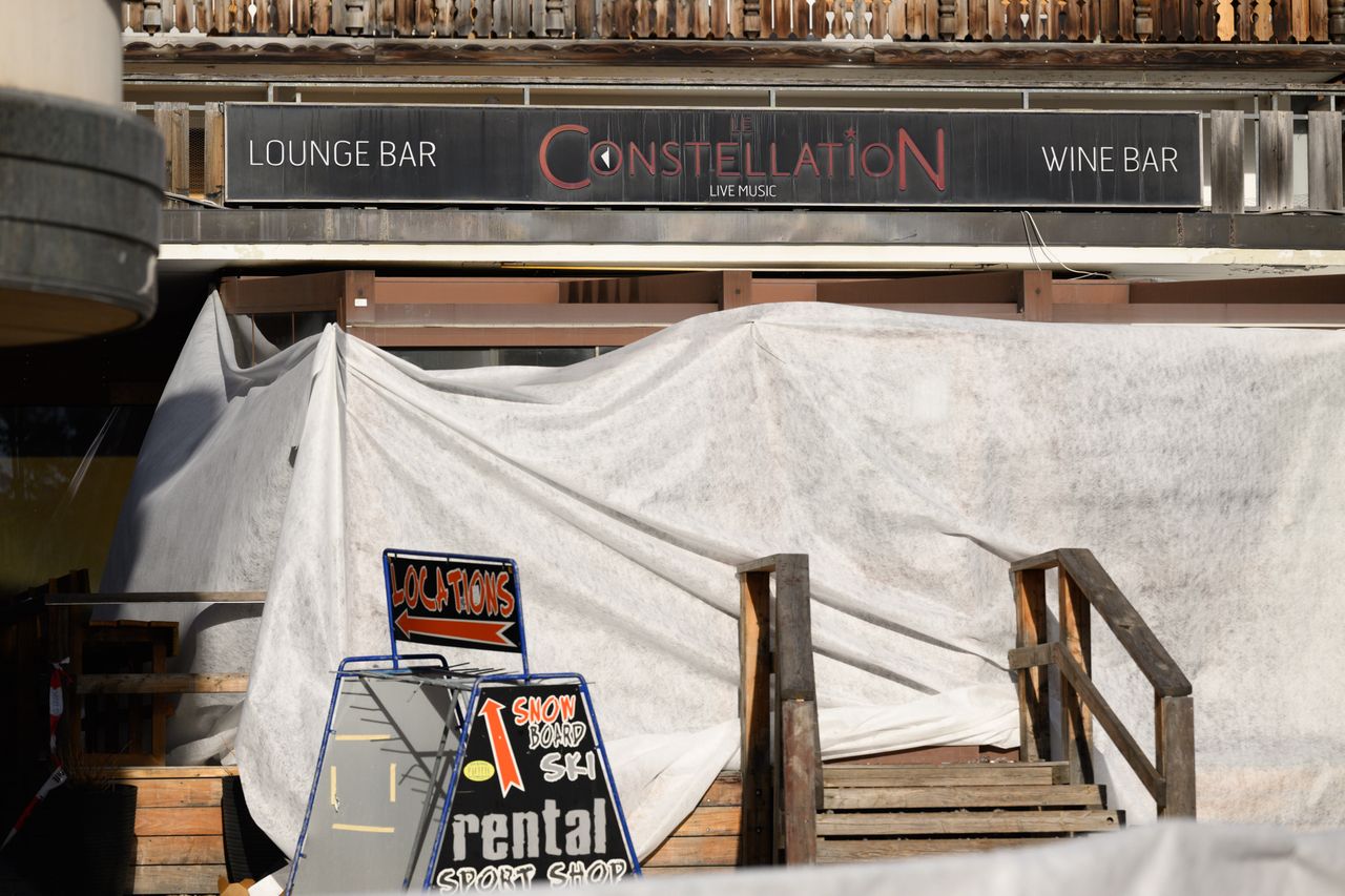 Tragedia w Szwajcarii. Właściciele baru o "współpracy" ze śledczymi