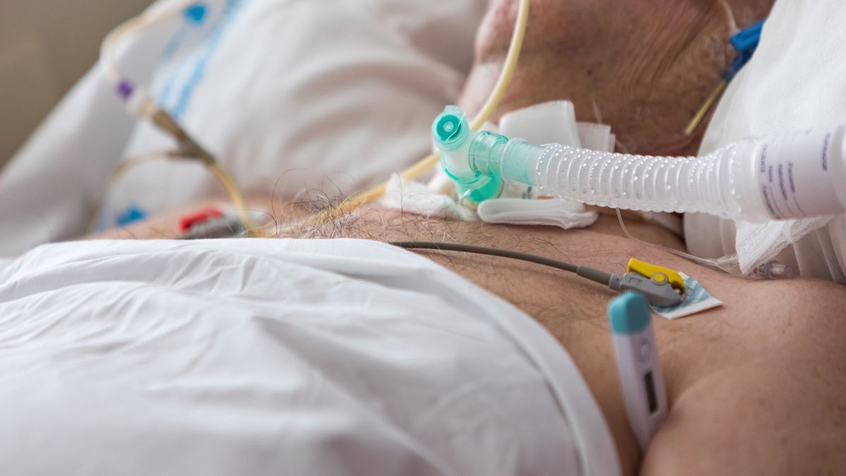 30-letni pacjent, który nie wierzył w koronawirusa, zmarł w szpitalu w Teksasie. 