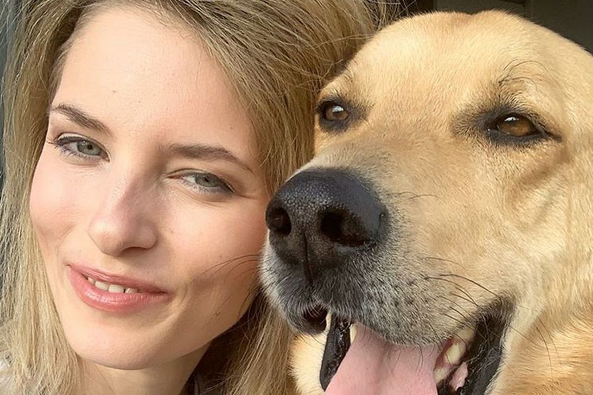 Aleksandra Prykowska z adoptowanym psem, który później ją zaatakował