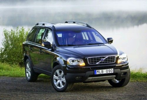 Volvo bardzo delikatnie odświeża XC90