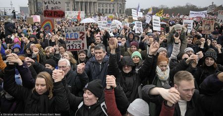 Niemcy boją się scenariusza z Polski. Chcą zmienić konstytucję