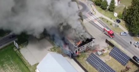 Ogromny pożar pod Wyszkowem. W akcji 15 wozów i 60 strażaków