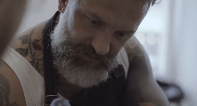 „Nie musisz się ograniczać” w reklamach bezalkoholowej Perły (wideo)