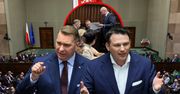 Czarnek wyrwał się do podpisu, powstrzymał go Błaszczak. Mentzen kpi