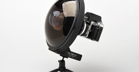 Nikkor 6mm f/2.8 - przykładowe zdjęcia i film z obiektywu, który widzi do tyłu