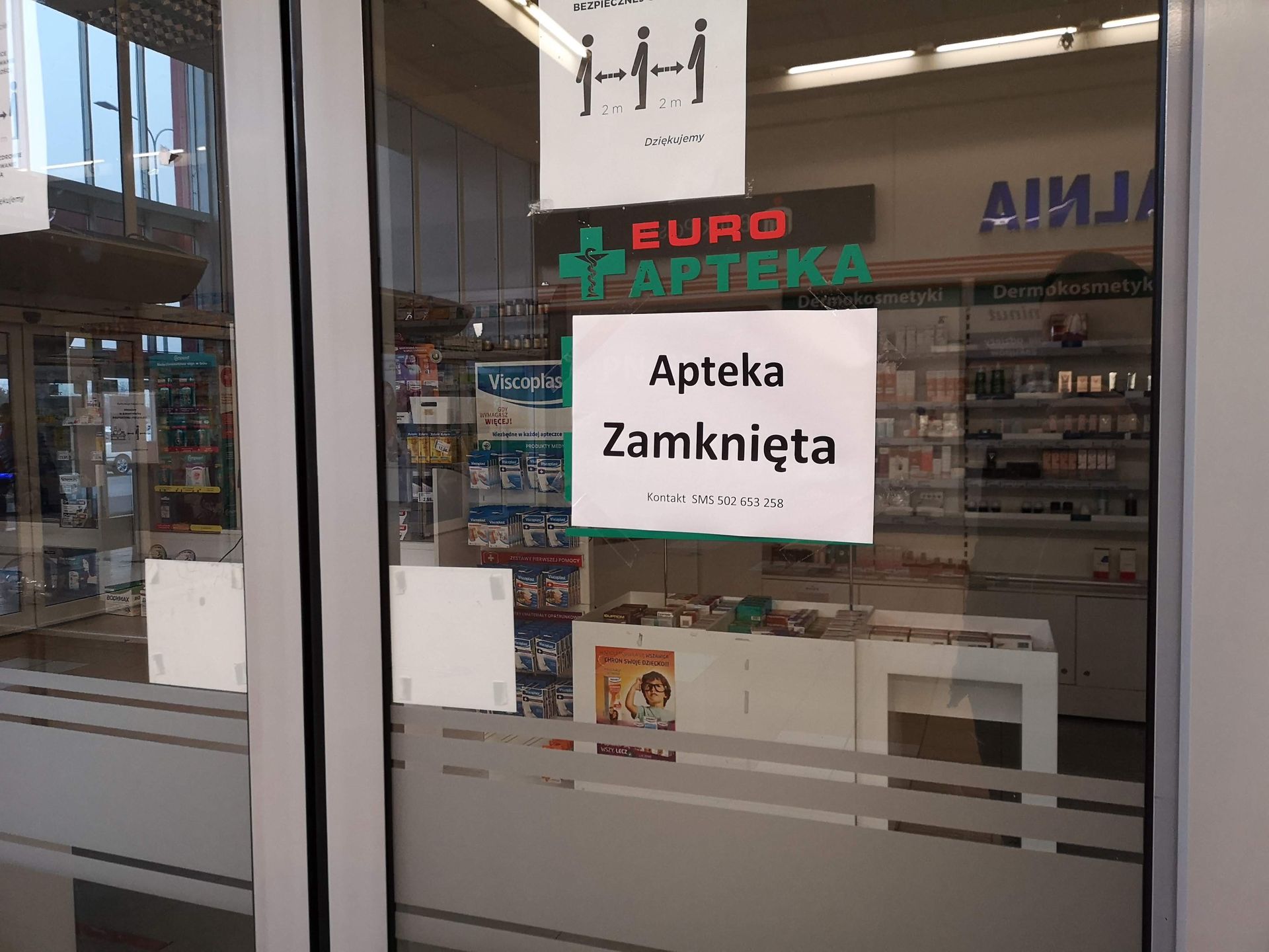 Zamknięte Tesco, ul. Połczyńska w Warszawie 