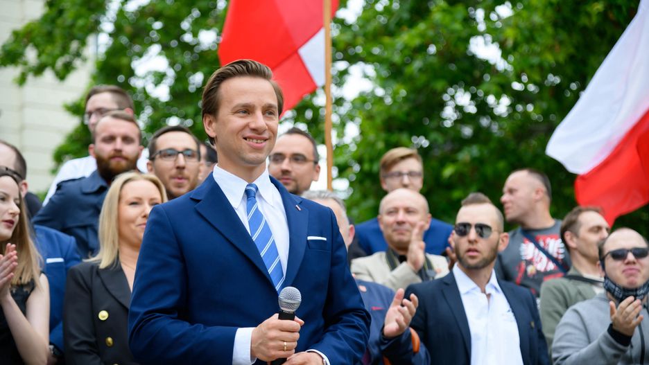 Wybory prezydenckie 2020.  Kogo poprą w II turze sympatycy Krzysztofa Bosaka? Zaczęły się polityczne podchody