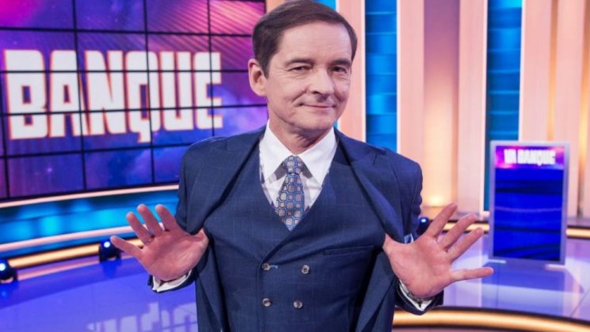 Przemysław Babiarz prowadzi teleturniej "Va banque"