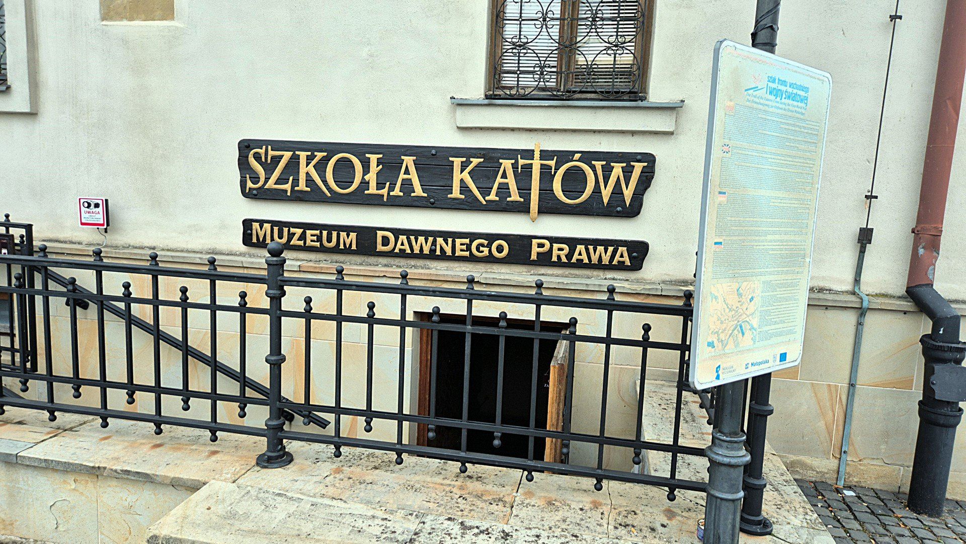 Biecka Szkoła Katów
