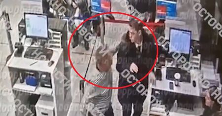 Nagranie z lotniska. Rosyjski żołnierz zaatakował bez powodu