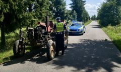 Pościg za traktorem. W alkomacie zabrakło skali