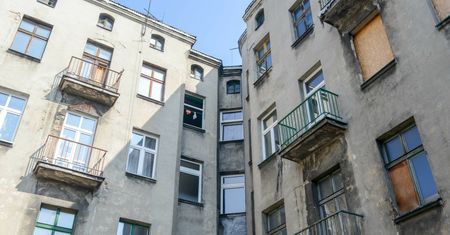 Ludzie nie rozumieli, co podpisują. Tak przejęli dziewięć mieszkań