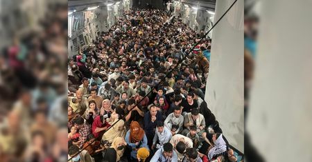 Afganistan: Ludzie w samolocie z Kabulu byli upchani jeden przy drugim