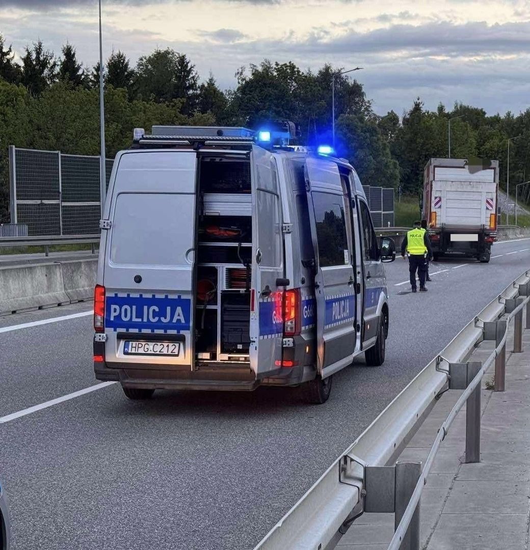 Małopolska: Potrącenie pieszego w Zgłobicach. 23-latek w ciężkim stanie
