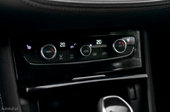 Spalanie rośnie nawet o 2-3 litry. Jak mądrze korzystać z klimatyzacji?