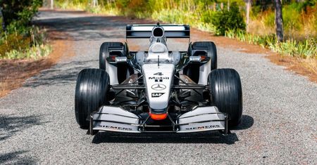 Gratka dla fanów Formuły 1. Były bolid Räikkönena trafił na sprzedaż