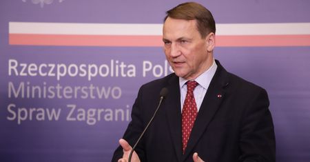 Sikorski o rosyjskich pociskach: "Mogą dosięgnąć Berlin i Warszawę"