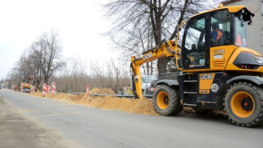 budowa drogi koparka remont drogi droga