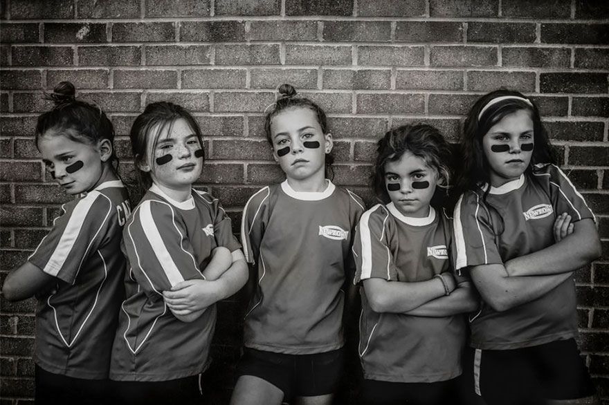 „Strong Is The New Pretty” - mama fotografuje swoje córki, jako młode wojowniczki 14