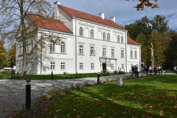 Żory: Nowe eksponaty w Pałacu w Baranowicach. Podarował je jeden z gości