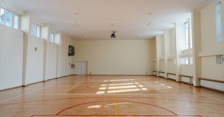 Sala sportowa w "Małachowiance" jak nowa. Zyskała też ściankę wspinaczkową