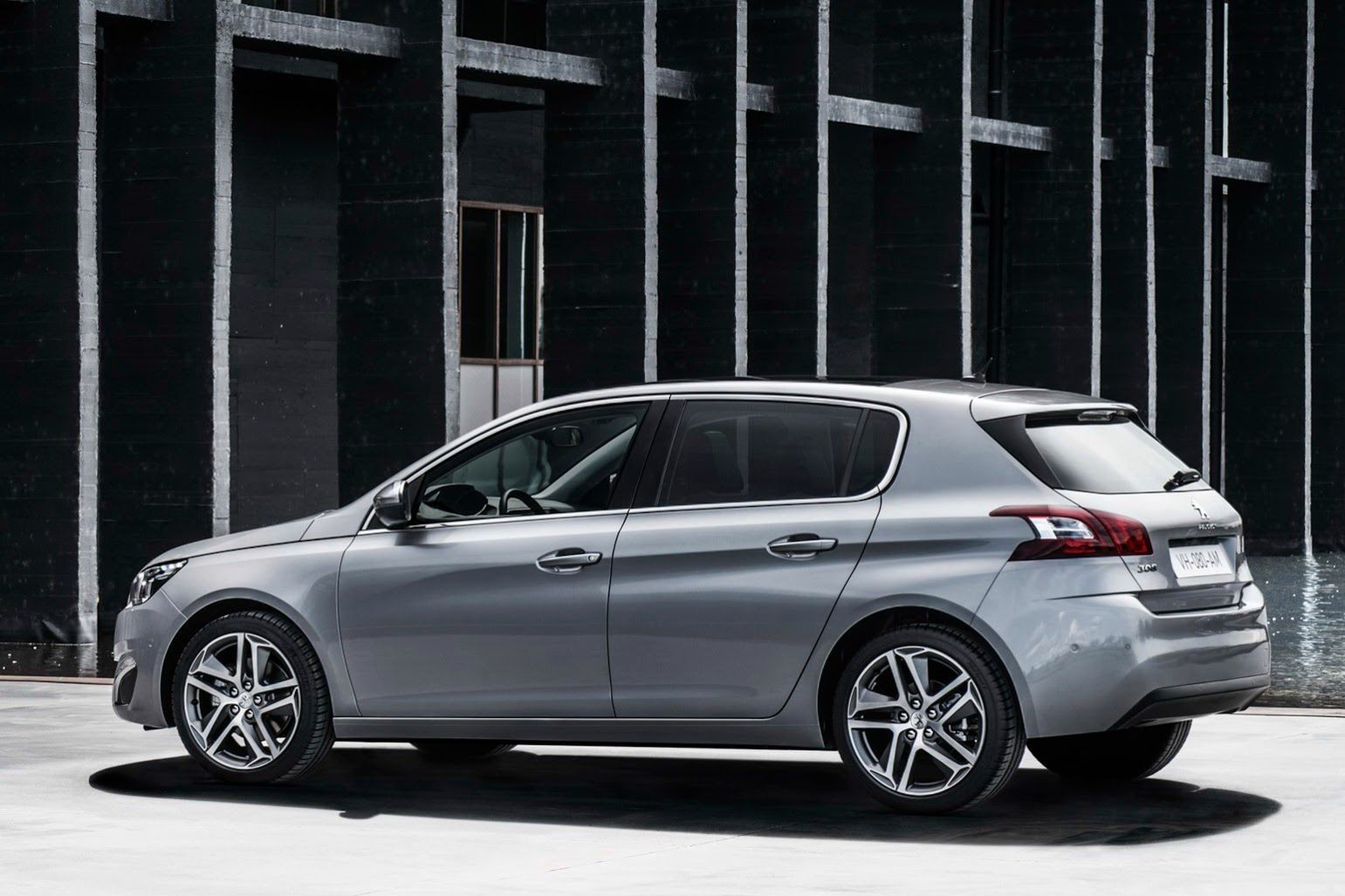 Nowy Peugeot 308 w obszernej galerii zdjęć 107