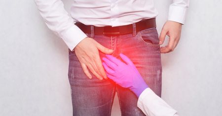 Uszkodzenie cewki moczowej – objawy, przyczyny i leczenie