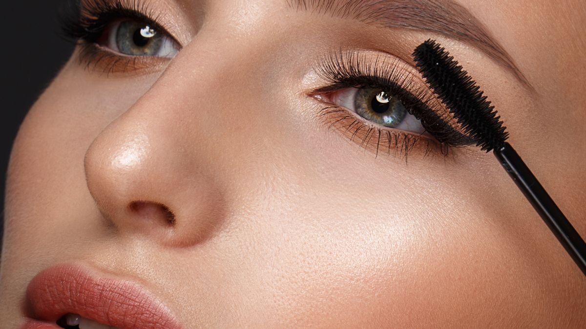 Długie, gęste i podkręcone rzęsy.