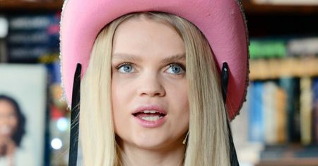 Margaret zdobywa Open'era z PENISEM na spodniach! Fani zdezorientowani: "OBRZYDLIWE" (FOTO)
