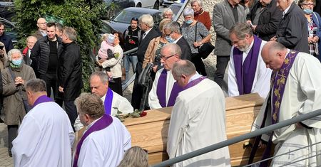 Wrocław. Prymas Polski reaguje na słowa brata bp. Janiaka. "Są smutne"