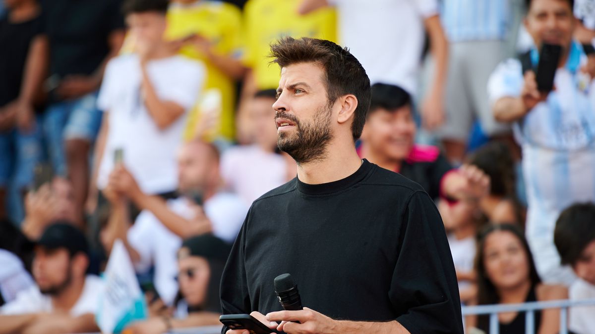 MALAGA, SPAIN - OCTOBER 14: Gerard Pique, president of Kings League looks on during the Kings Cup & Queens Cup Finals at Estadio La Rosaleda on October 14, 2023 in Malaga, Spain. (Photo by Cristian Trujillo/Quality Sport Images/Getty Images)