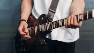 Radom: ROCK przy świecach. Zabrzmiały światowe szlagiery