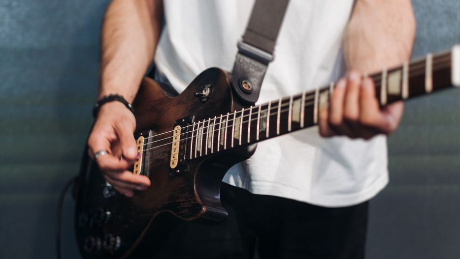 Koncert rockowy przy świecach/ ilustracja