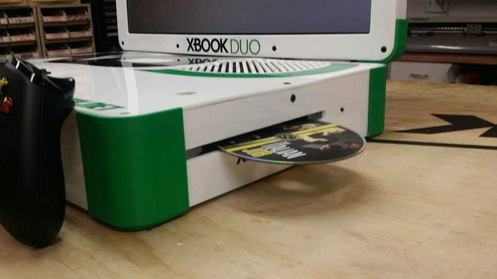 Xbook Duo - ciąg dalszy konsolowych eksperymentów. Xbox One i Xbox 360 zamknięte w laptopie 4
