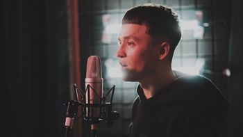 „Artyści AI” coraz częściej trafiają na listy przebojów