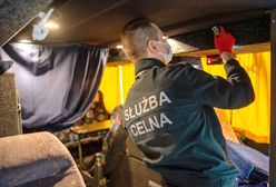 Prześwietlili autokar z Ukrainy. W podłodze była skrytka