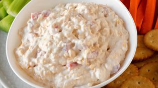 Pasta kanapkowa z taniego warzywa. To lepsze smarowidło niż hummus