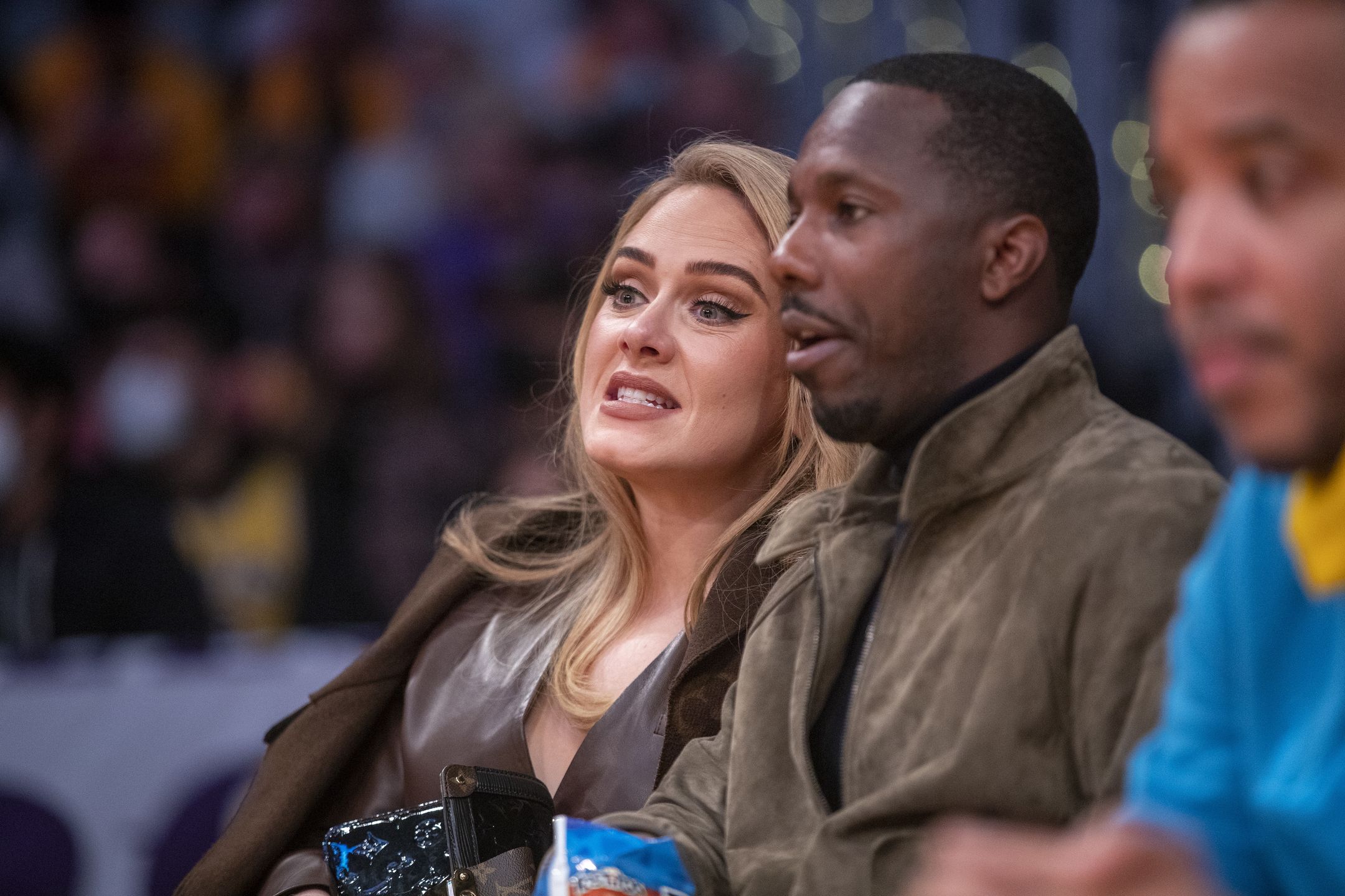 Adele na meczu koszykówki w towarzystwie Rich Paula