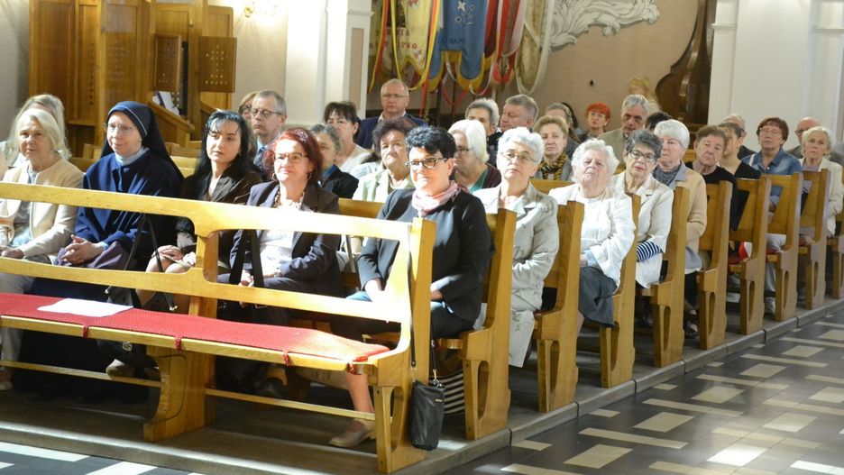 Dziś we wszystkich kościołach w Polsce trwa liczenie wiernych.
