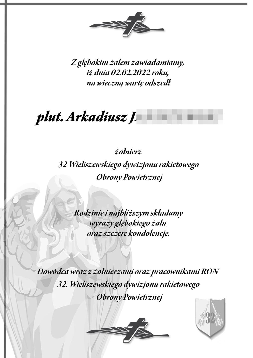 Żołnierze żegnają zmarłego kolegę